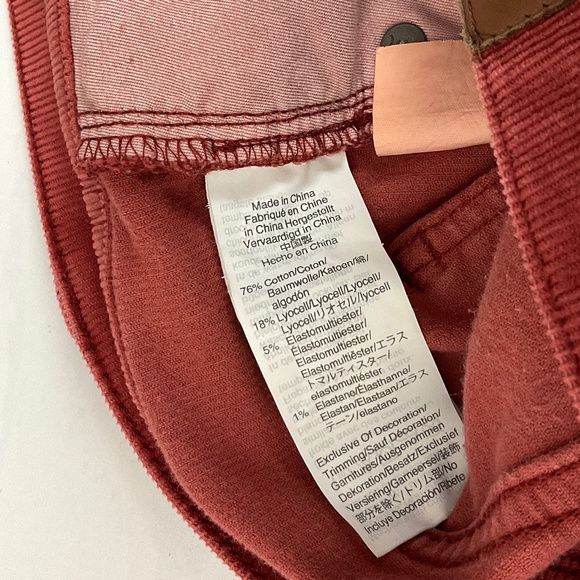 Madewell Petite Cali Demi-Boot Jeans in Corduroy - Picture 9 of 9